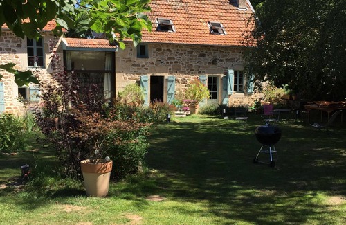 Villeneuve d'Aveyron House | Vieille Ferme Rénovée Avec Piscine Dans un Jardin Arboré de 9 500 m²