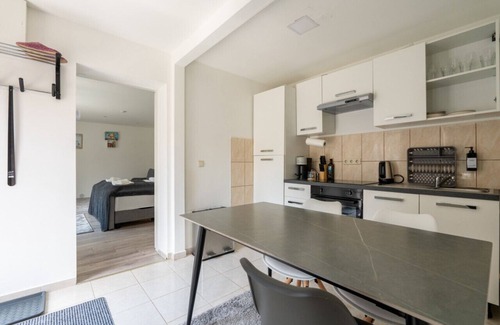 Oberlaa Apartment | Viennese jewel | 45m² | near airport & center | parking & WLAN | for 4 persons