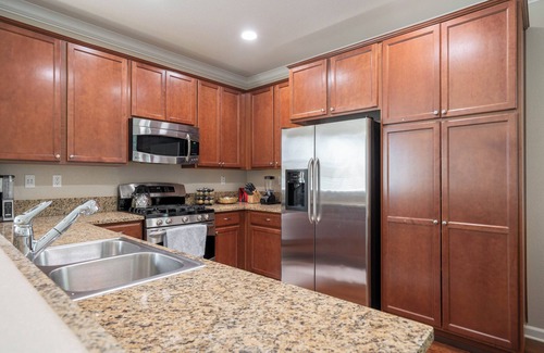 Northwest Reno House | View-Filled Four Bedroom Family Retreat