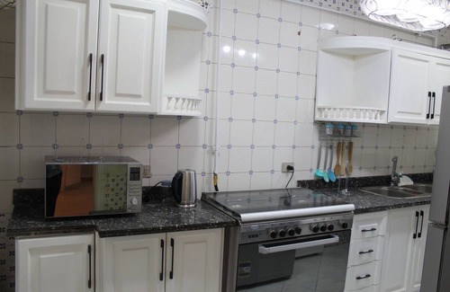 Oula Apartment | View Great pyramids & Egyptian Museum; a 10 min walk & 1.7 km 2 Great Pyramids.