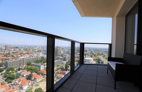 Old Town Apartment | View of the city from the 30th floor, parking included in the price