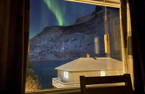 Botnhamn House | View of the Fjord and Segla