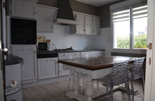 Plozevet Villa | View over the whole of Audierne Bay, beach on foot, 3 bedrooms with private Jacuzzi