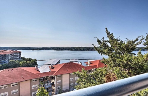 Lake Ozark Condo | **VIEW** Paradise-PALISADES 12x32 Slip-Sleeps 6-8