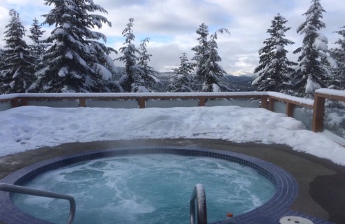 Nordic Estates House | -View, View And More View!-Super Quiet Getaway!-