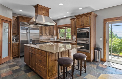 Amity House | Views and Wineries Surround You On 15 Acres In This Wine Country Get Away