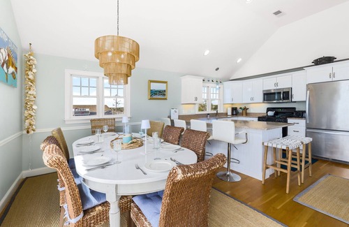 West Dennis House | Views! Four bedroom sleeping 8 with views of West Dennis Beach