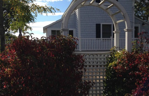 Campground Landing Cottage | Views Of Cape Cod Bay at Campground Beach, A/C, Heat, Wifi, Outdoor Shower