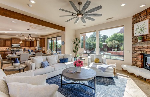 West Sedona House | Views of Coffee Pot, Hot Tub, Community Pool, Walk To Pickleball Courts!
