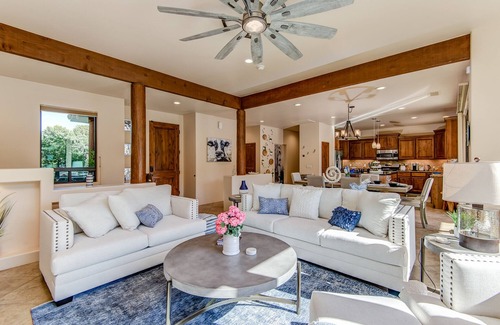 West Sedona House | Views of Coffee Pot, Hot Tub, Community Pool, Walk To Pickleball Courts!