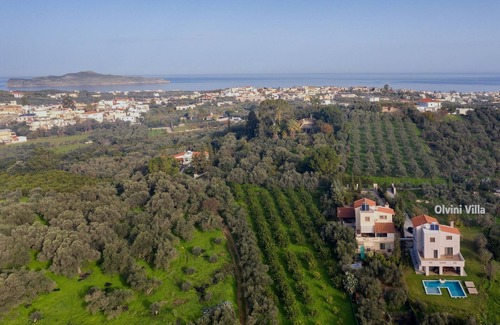 Galatas Villa | Views, Pool, Garden, BBQ, Playground, Tennis Table