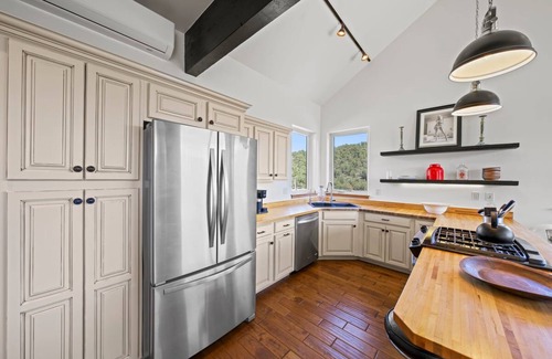 Ridgway House | Views Views and more Views