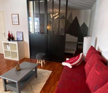 Vignec Apartment | Vignec/Saint-Lary - T2 cosy avec balcon & piscine