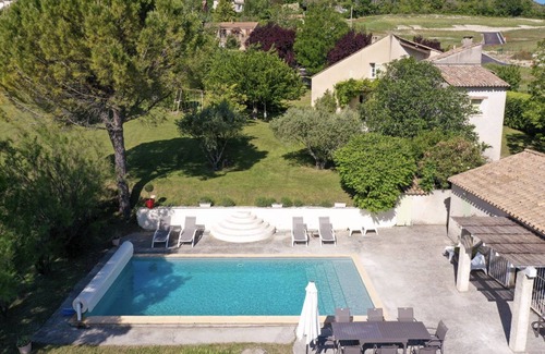 Saint-Michel-l'Observatoire Villa | Villa for 10 people, private pool, garden not overlooked