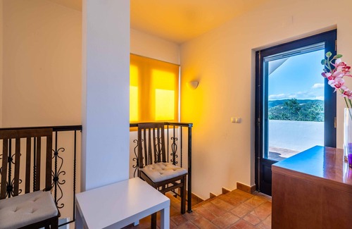 Corte Vidreiro Villa | Villa Eiras Altas by Portucasa