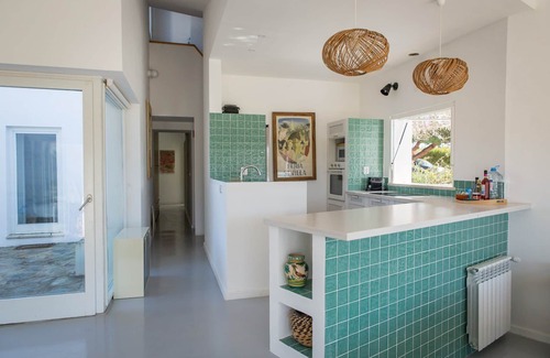 Malhadinhas Villa | vila by the beach with pool