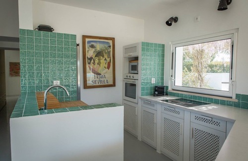 Malhadinhas Villa | vila by the beach with pool