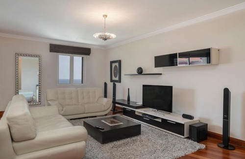 Sao Martinho Apartment | Vila Formosa II by An Island Apart