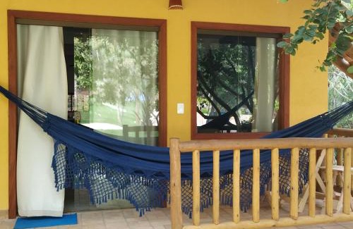 Acu da Torre Cabin | Vila Hen Praia do Forte - Studios com Varanda e Piscina - Quintas do Castelo da Torre - Reserva Sapiranga - 3,6km da Vila