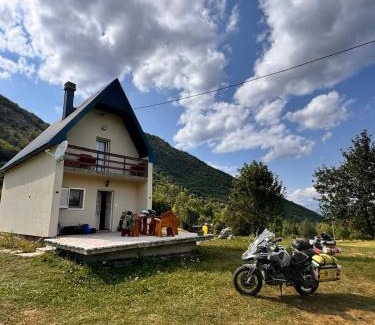 Milosevici House | Vila Paramida