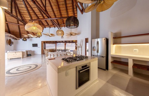 Vilanculos Villa | Vilankulo Oceanfront Villa With Private Pool & Beach Access
