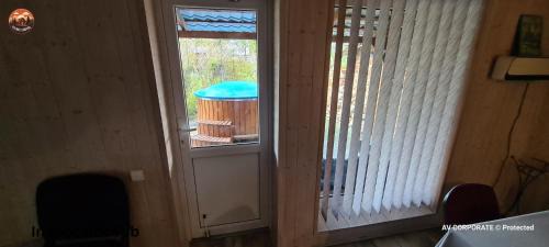 Gatauciai Cabin | Vilimu Sodyba - Outdoor Hot Tub