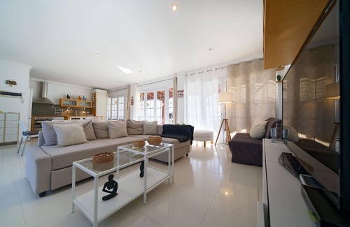 Sonnenland Ski Chalet | Villa Annamaria with private pool, wifi and bbq