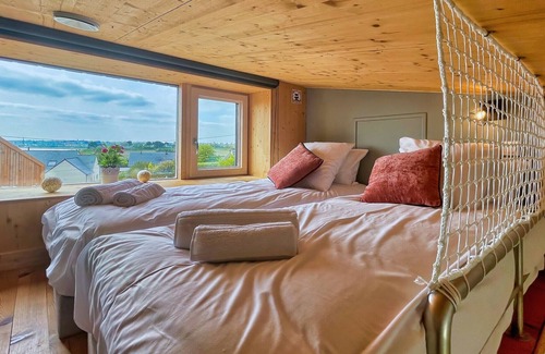 Plouneour-Trez Villa | Villa with indoor pool & private SPA, 400m from the beach