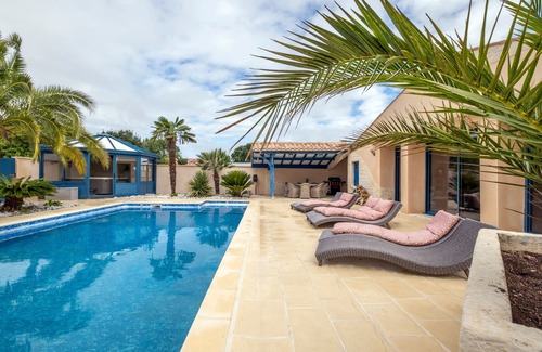 Saint Nazaire sur Charente Villa | Villa Boyard - Pour 10 avec piscine privée et jacuzzi