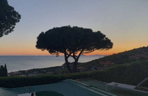 Castiglione della Pescaia Apartment | Villa apartment with private pool, AMAZING sunsets, 7-8 min by foot to beach.