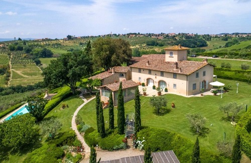 Tavarnelle Val di Pesa Villa | Villa in Tavernelle In Val Di Pesa with 6 bedrooms sleeps 12