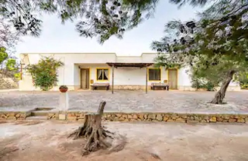Sannicola Villa | villa 10 min from Gallipoli | entire structure | swimming pool and large garden