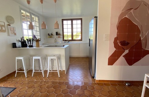 Cucuron Villa | Villa 10 minutes walk from the village, beautiful view, heated pool