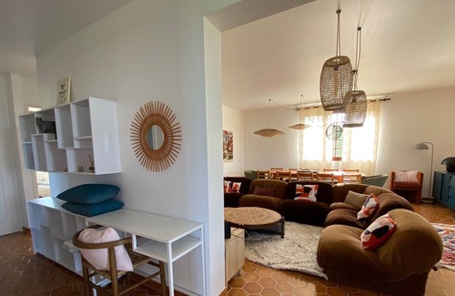 Cucuron Villa | Villa 10 minutes walk from the village, beautiful view, heated pool