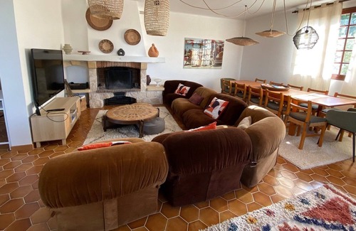 Cucuron Villa | Villa 10 minutes walk from the village, beautiful view, heated pool