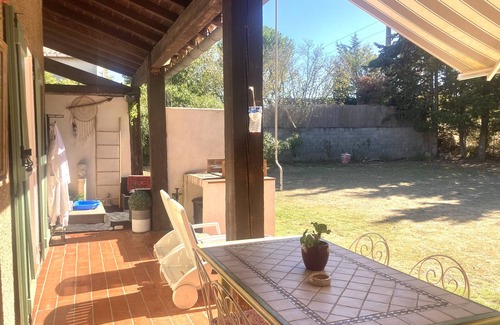 Trebes Villa | Villa 110m2 Jacuzzi, 7 Sleeps, 3 Bedrooms, enclosed garden 2500M2