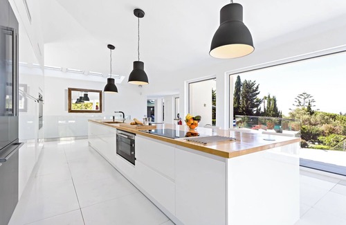 Urbanizacion Hacienda las Chapas Villa | Villa '149' with Sea View, Wi-Fi and Air Conditioning