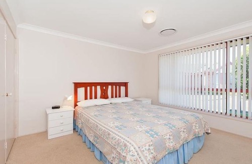 Fingal Bay Villa | Villa 2 Peaceful Quiet and so close to the beach