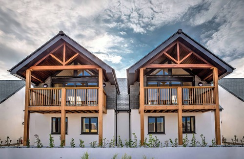 Mullion House | VILLA 2, pet friendly, character holiday cottage in Mullion