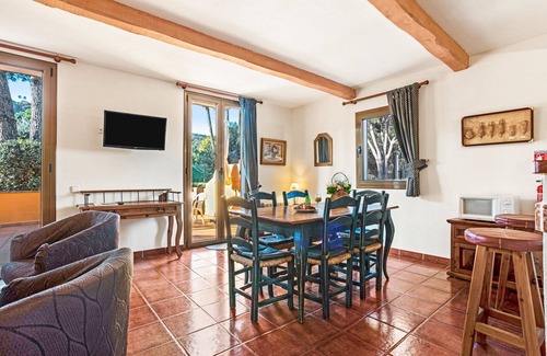 Cote d'Azur- French Riviera Villa | Villa '28 Maria Levy's' with Private Terrace, Wi-Fi and Air Conditioning