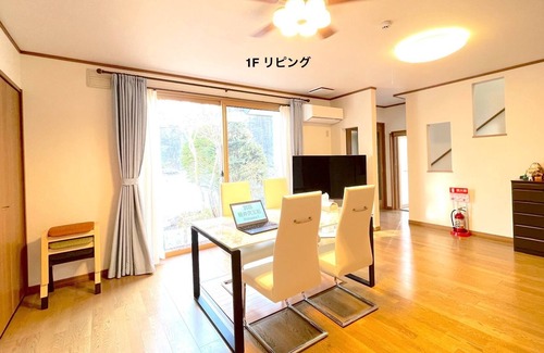 Tsumagoi House | Villa 2nd floor / Agatsumagun Gunma