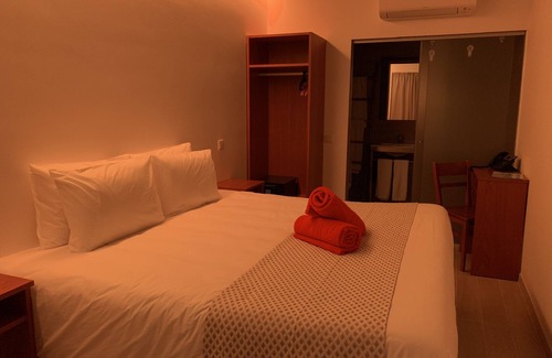 Charneca de Caparica e Sobreda Hotel | Villa 3 Caparica, Lisbon GAY Beach Hotel