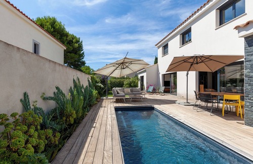Les Trois Lucs Villa | Villa '3 Lucs' with Private Pool, Wi-Fi and Air Conditioning