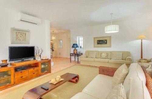 Gale Villa | Villa ∙ 4 bedrooms ∙ 8 guests