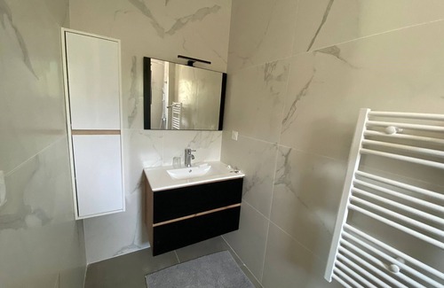 Saint-Come-et-Maruejols Villa | Villa 5 Chambres Avec Piscine et Grand Jardin