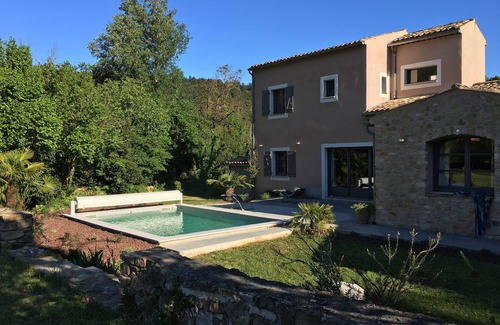 Salavas Villa | Villa 5 minutes from Vallon and its gorges.