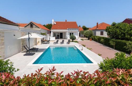 Skabrnja Villa | Villa 65 Large 55m2 Private Heated Pool Peaceful Escape