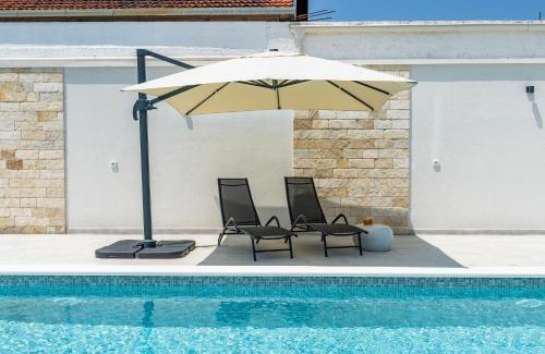 Skabrnja Villa | Villa 65 Large 55m2 Private Heated Pool Peaceful Escape