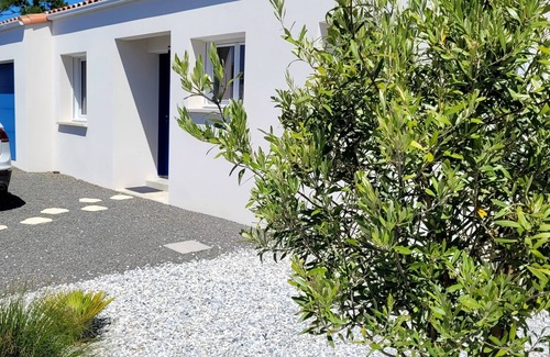 Saint-Jean-de-Monts Villa | Villa 8 pers seaside, covered swimming pool between pine cones and shells