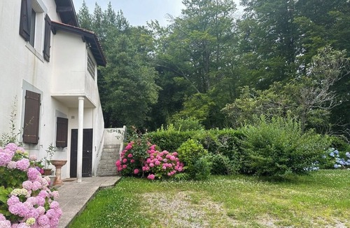 Anglet Villa | VILLA 90m2 sur ANGLET/BIARRITZ avec Terrasse Jardin &Parking -1er Étage, RDCvide
